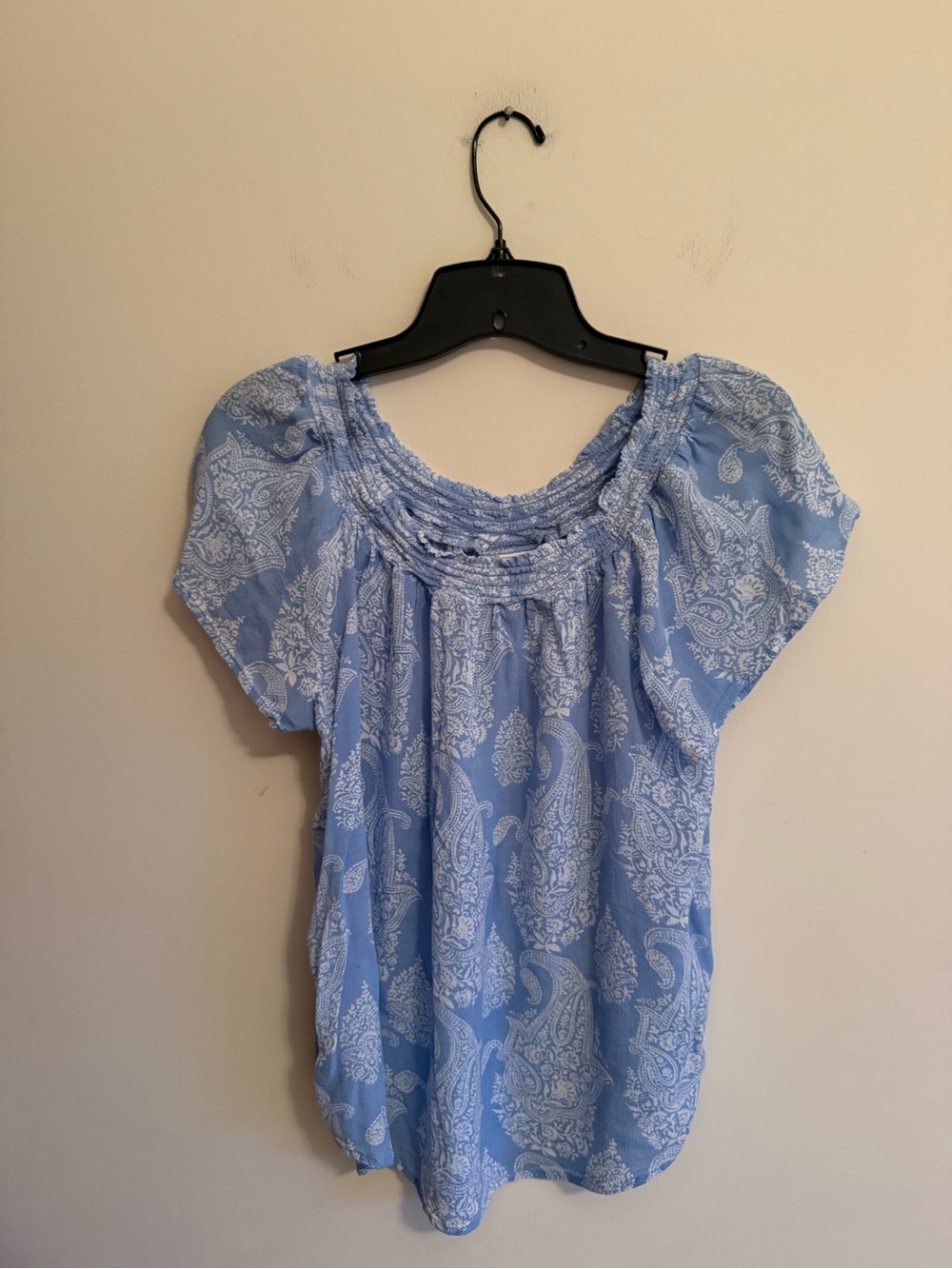 Liz Claiborne Light Blue Paisley Short-Sleeve Peasant Top